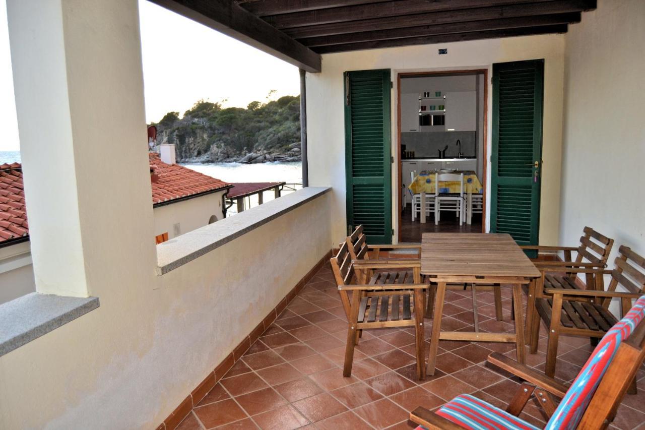 Apartamento Le Soleil Spiaggia di Cavoli Exterior foto